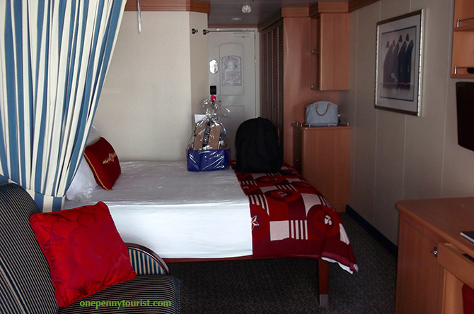 Cruise ship bed