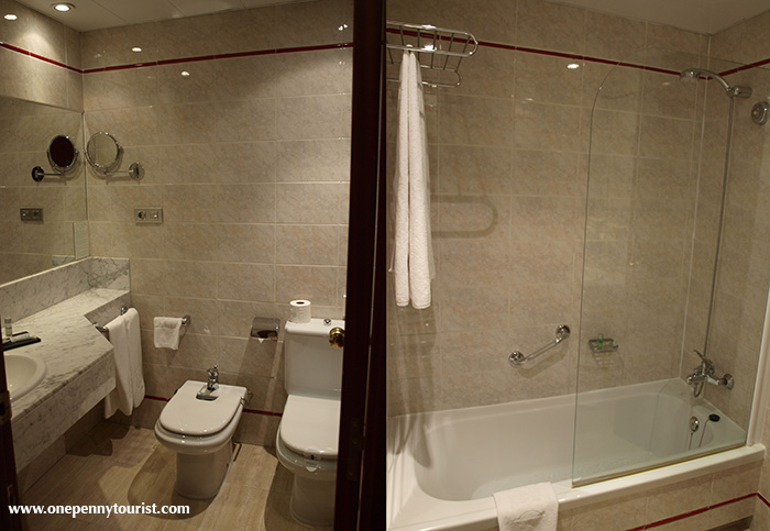 Hotel Reding Barcelona, Spain. The Bathroom of our Double room. OnePennyTourist.com