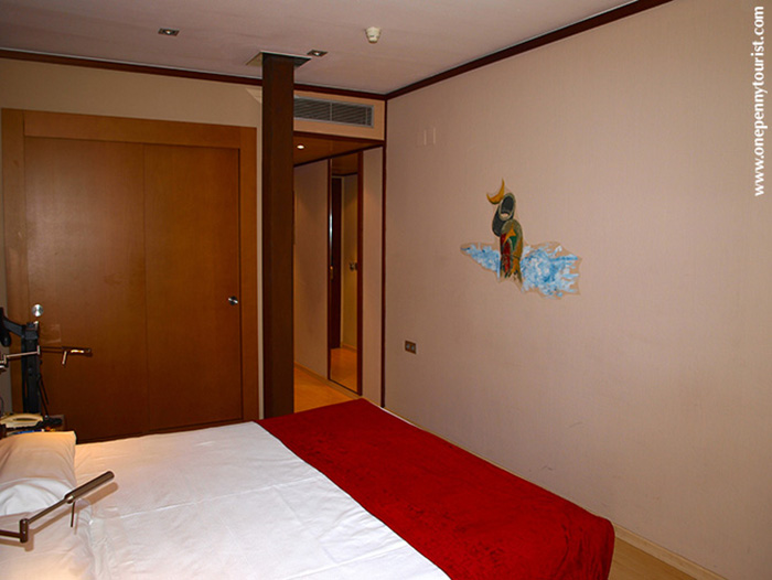 Hotel Reding Barcelona, Spain. Our Double room. OnePennyTourist.com