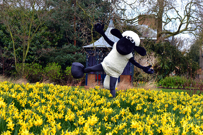 Shaun the sheep Kew Gardens