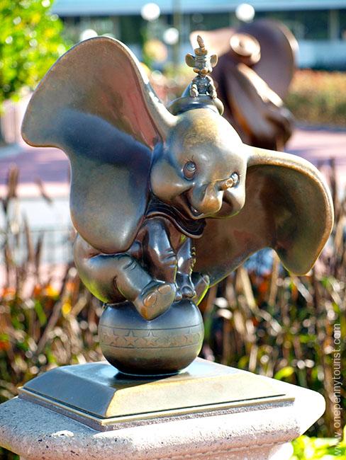 The Dumbo mini statue in it's old location on the Castle hub in the Magic Kingdom, Walt Disney World