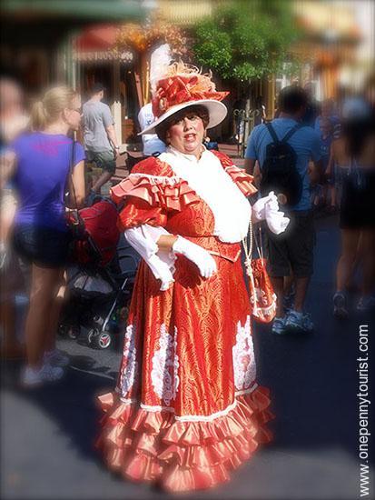 Streetmosphere on Main Street