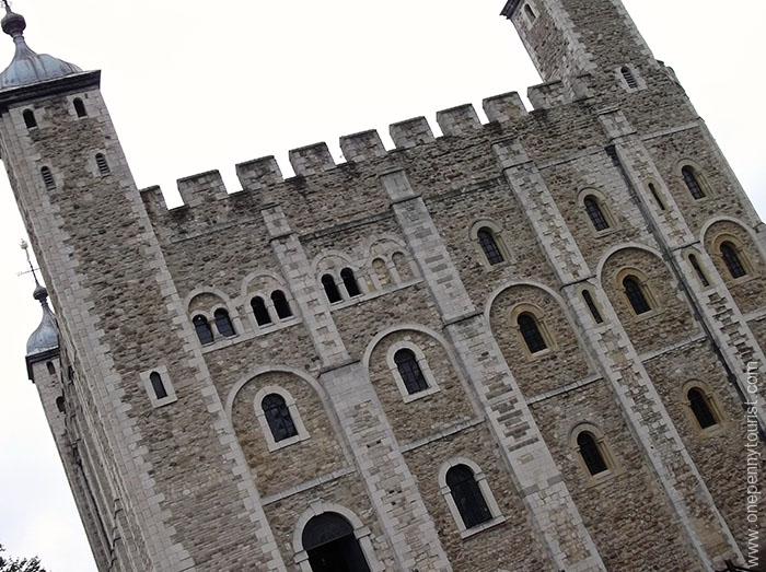A visit to the Tower of London is a must do for every tourist visiting the city onepennytourist.com